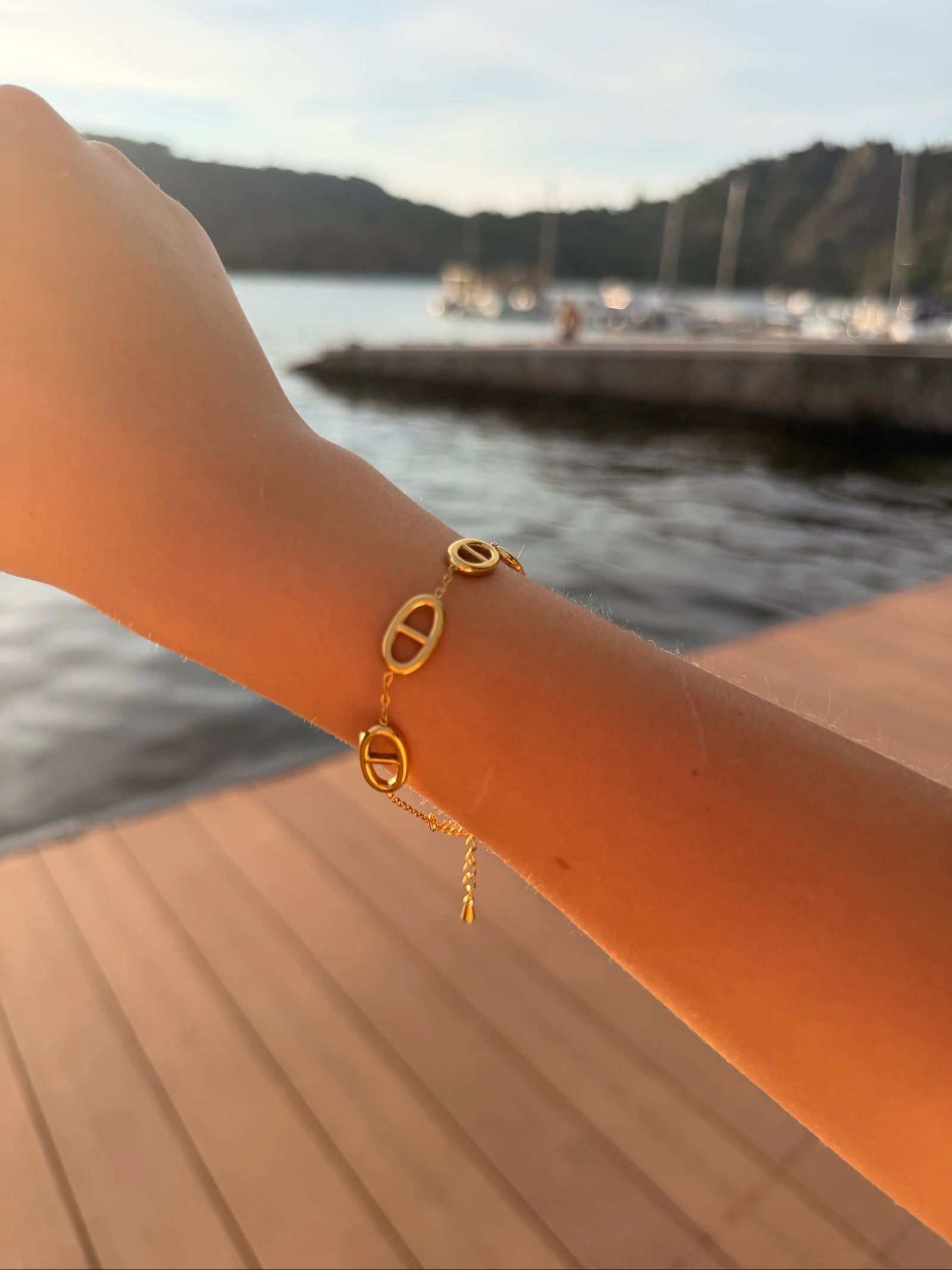 Bracelet